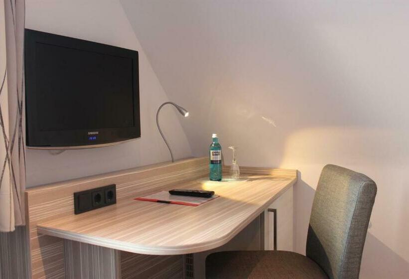 标准间, Strandhof