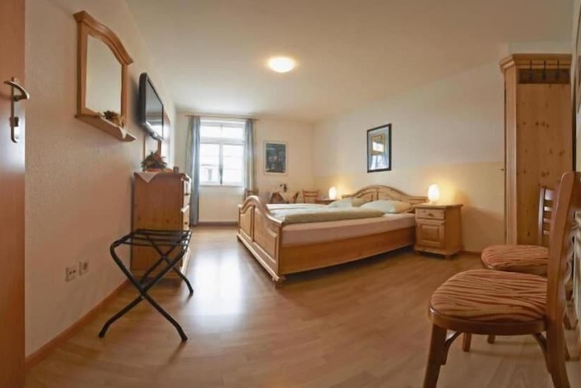 스탠다드 룸, Und Restaurant Adler