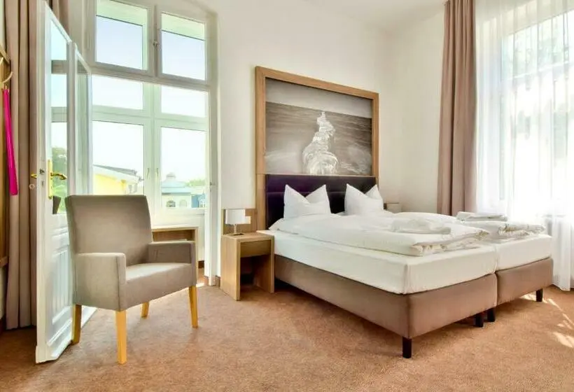 スタンダード４人部屋, Villa Auszeit Hotel Garni