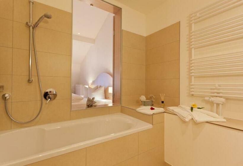 סוויטת ג'וניור, Villa Ludwig