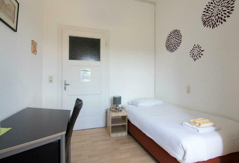 Номер Стандарт Индивидуальный Совместная Ванная, World House Wetten