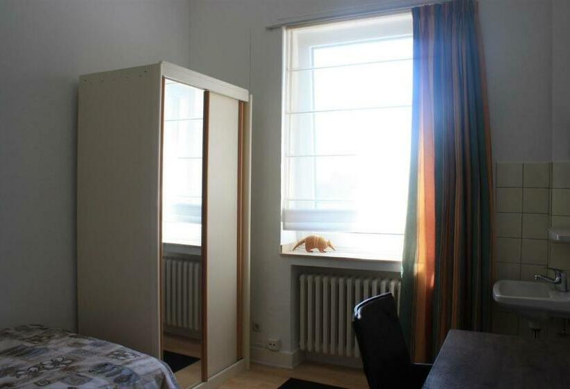 Номер Стандарт Индивидуальный Совместная Ванная, World House Wetten