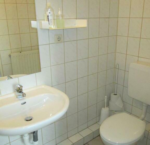 Номер Комфорт, World House Wetten