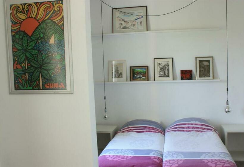 Номер Комфорт, World House Wetten