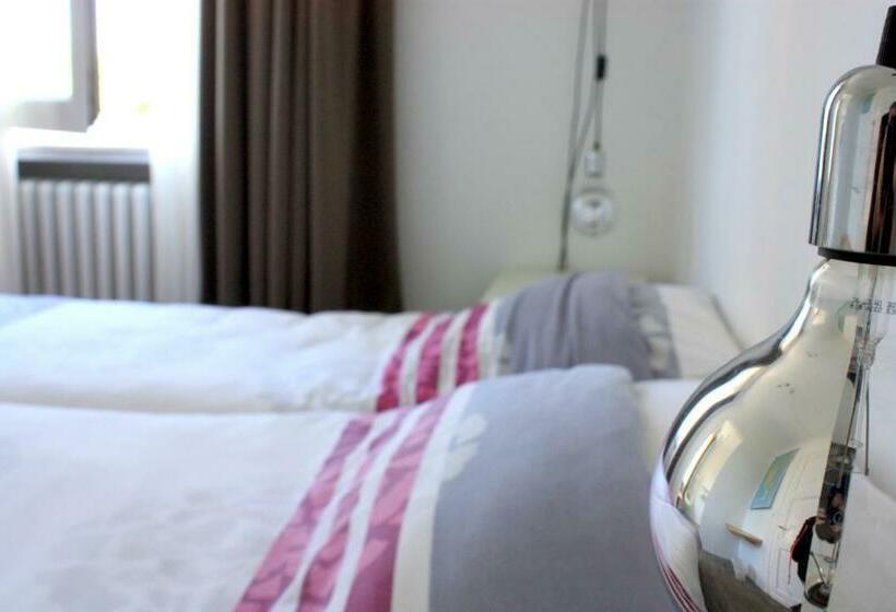 Номер Комфорт, World House Wetten