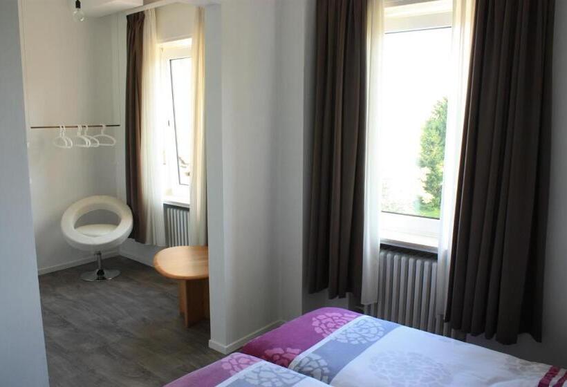 Номер Комфорт, World House Wetten