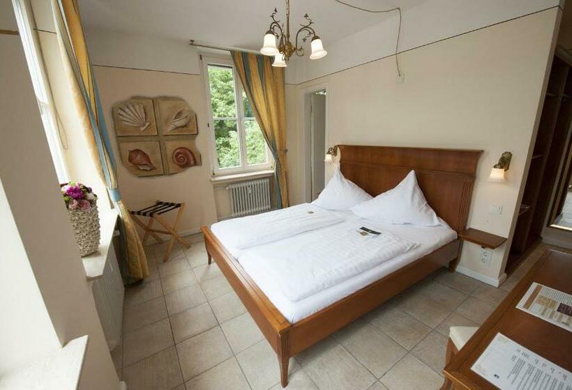 اتاق استاندارد, Xii Apostel Albergo