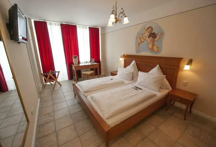 اتاق استاندارد, Xii Apostel Albergo