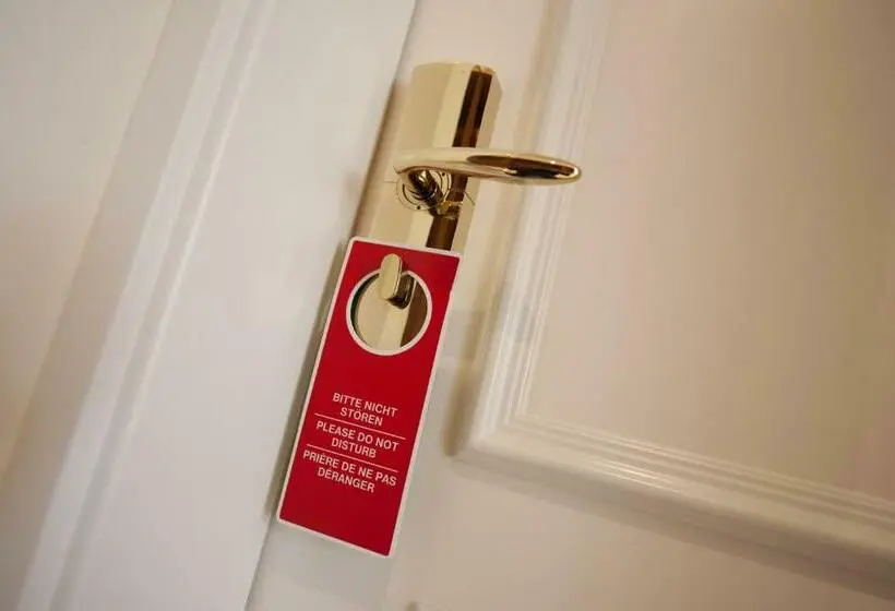 اتاق راحتی, Xii Apostel Albergo