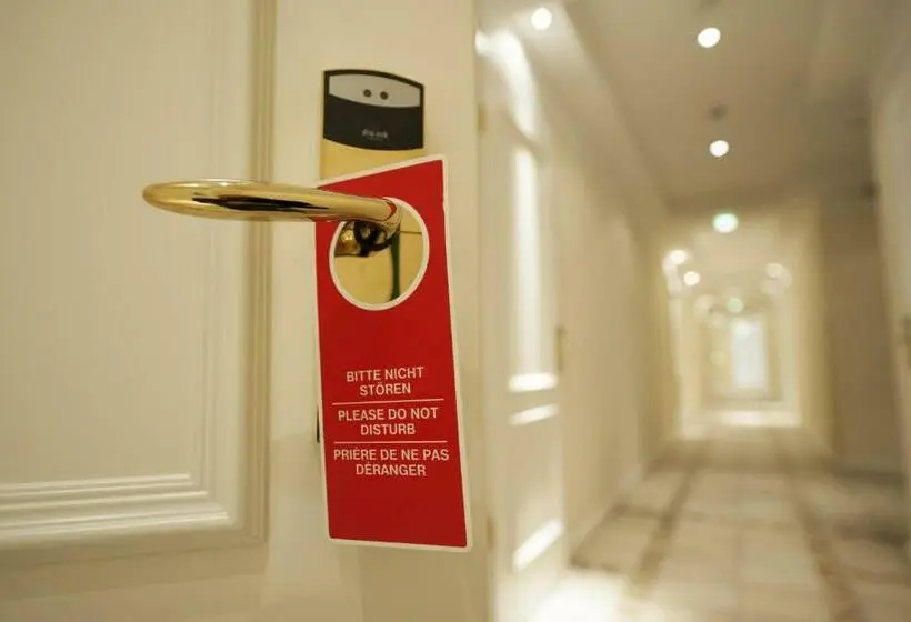 اتاق استاندارد, Xii Apostel Albergo
