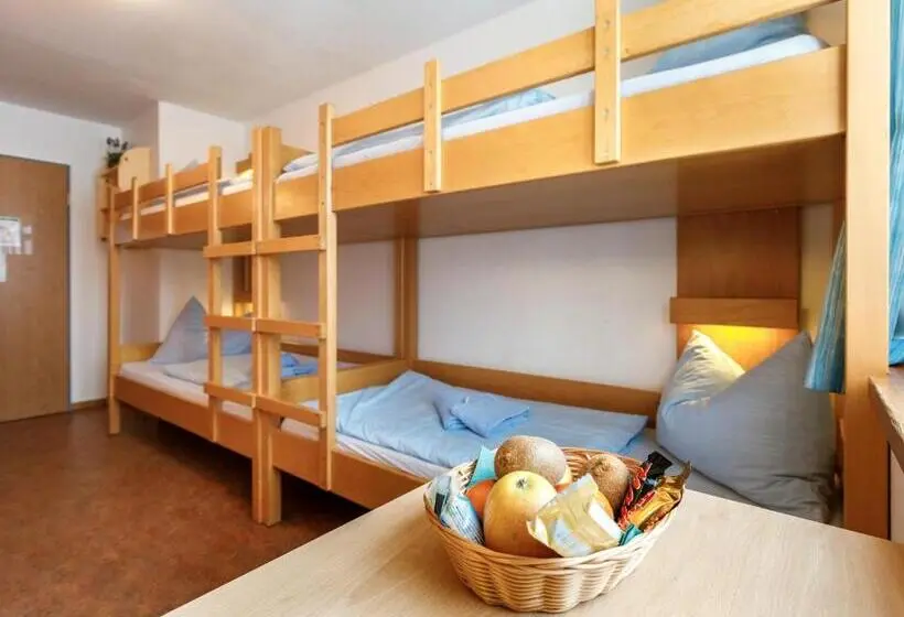 اتاق خانوادگی, Djh Jugendherberge Oberstdorf   Membership Required!