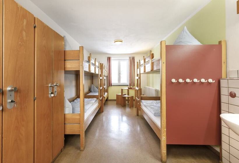 Cama em Quarto Partilhado, Djh Jugendherberge Oberstdorf Membership Required!