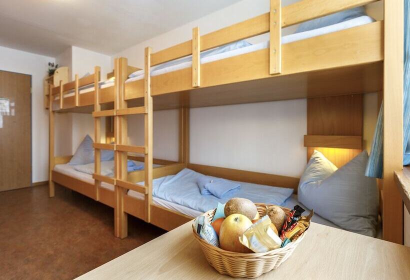 Quarto Familiar, Djh Jugendherberge Oberstdorf Membership Required!