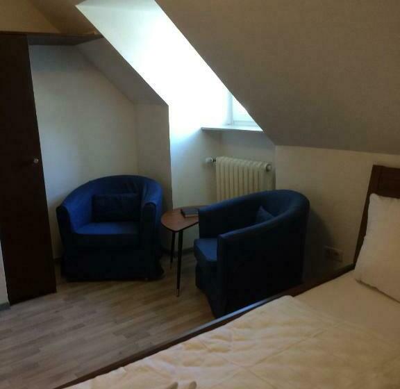 اتاق استاندارد با سرویس بهداشتی مشترک, Kolping Hostel Trier Im Warsberger Hof