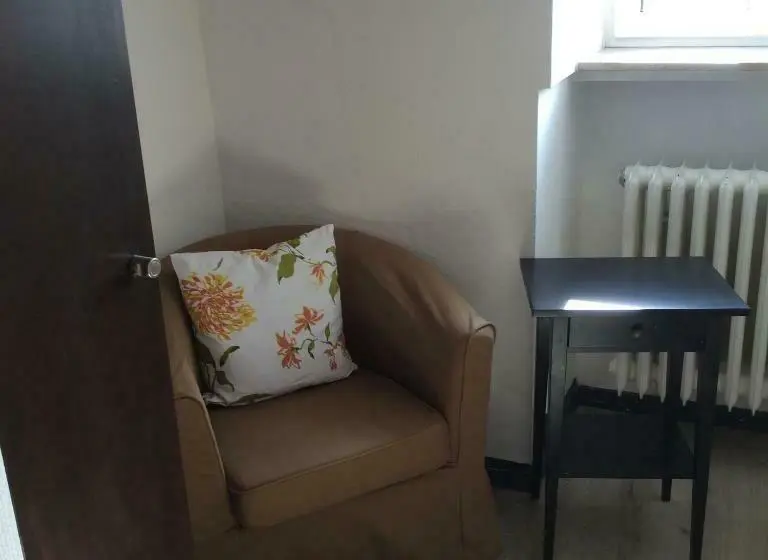 اتاق استاندارد با سرویس بهداشتی مشترک, Kolping Hostel Trier Im Warsberger Hof