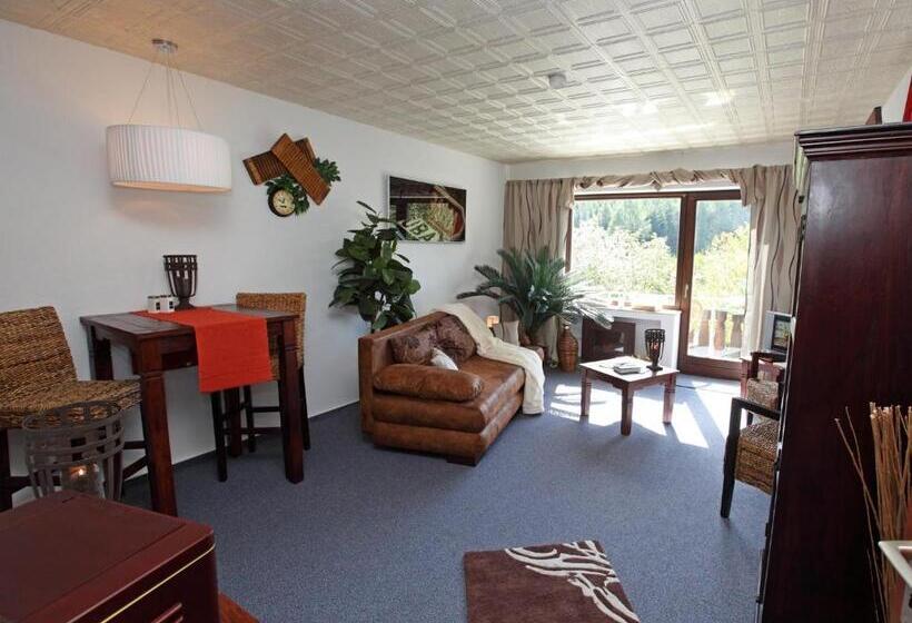 标准工作室, Landhotel Grimmeblick