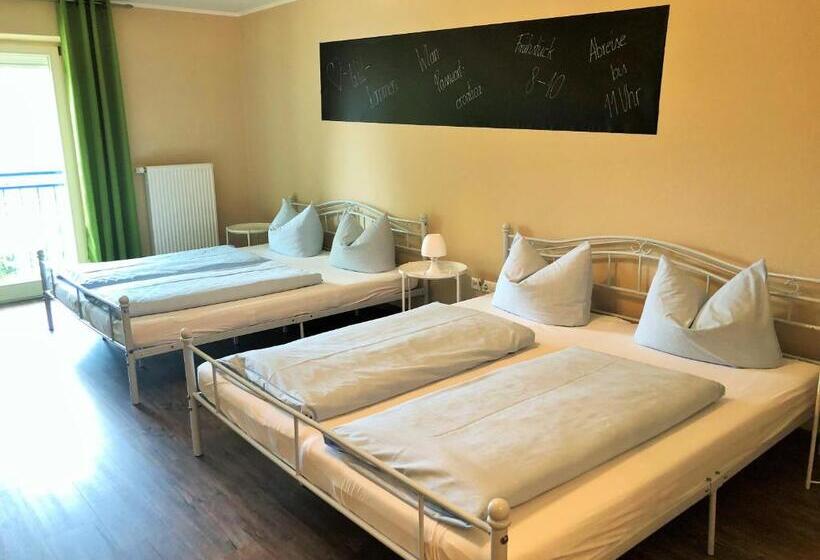 スタンダード４人部屋, Motel Füssen Im Allgäu