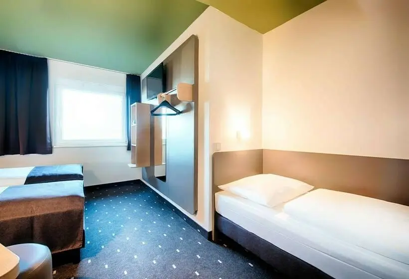 Standard Kolmen Hengen Huone, B&b Hotel Baden Airpark