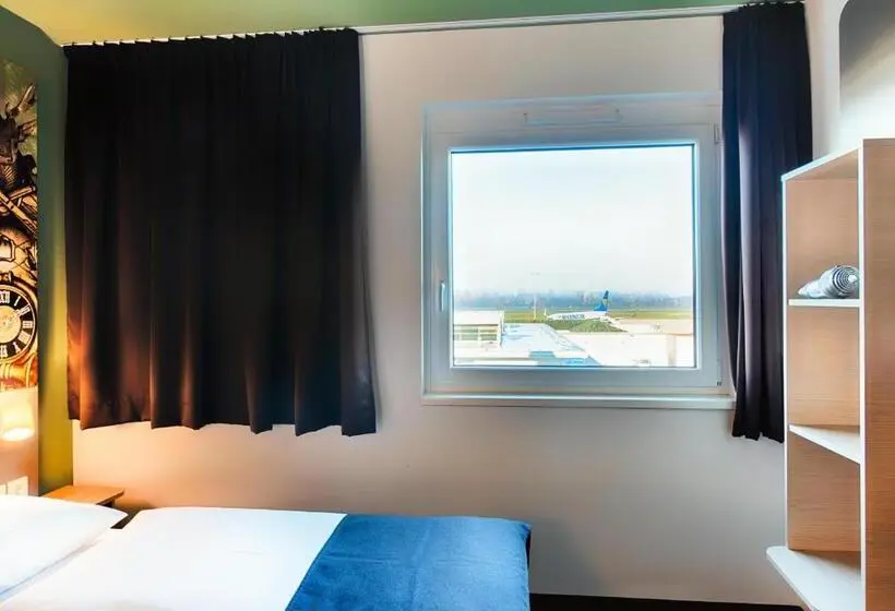Standard Kolmen Hengen Huone, B&b Hotel Baden Airpark