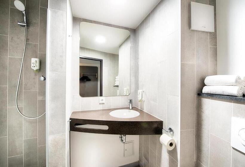 غرفة عائلية, B&b Hotel Baden Airpark