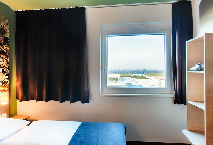 Номер Стандарт Трехместный, B&b Hotel Baden Airpark