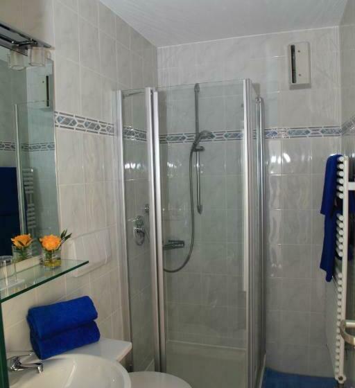 Номер Стандарт, Christine