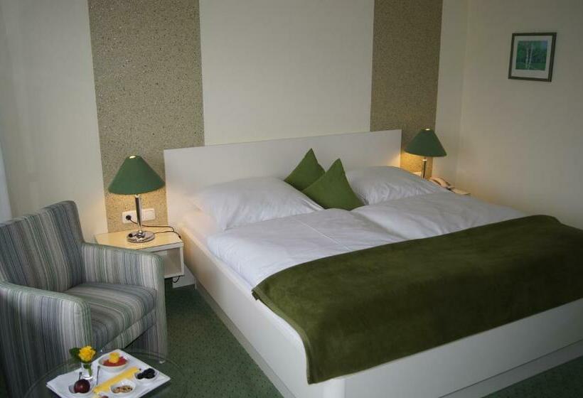 Номер Стандарт, Christine