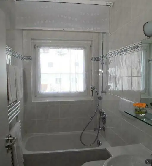Quarto standard, Christine
