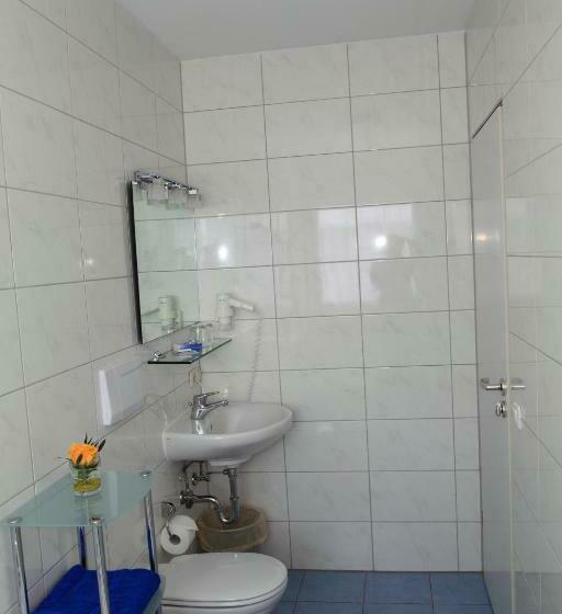 Номер Стандарт, Christine