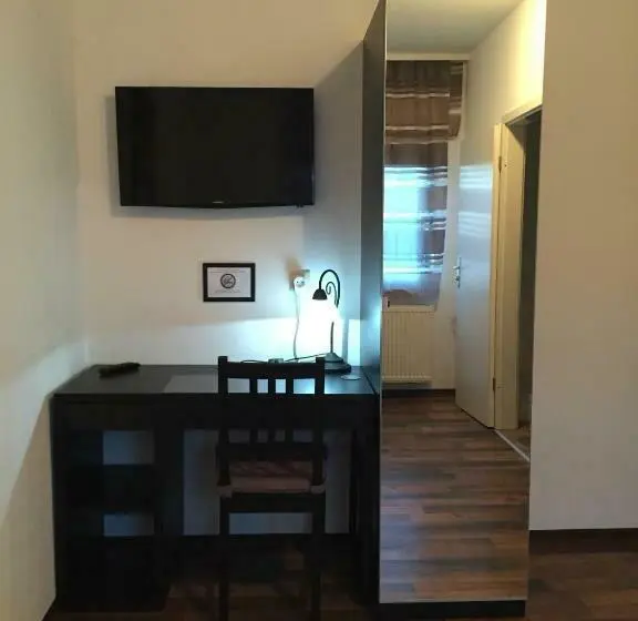 Quarto standard, Engel