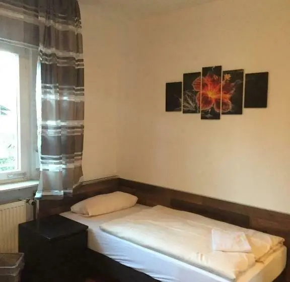 Quarto standard, Engel
