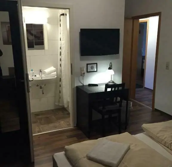 Quarto standard, Engel