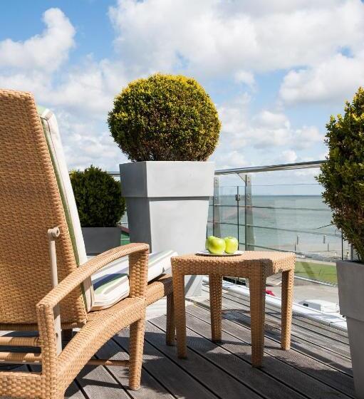 行政套房, Fährhaus