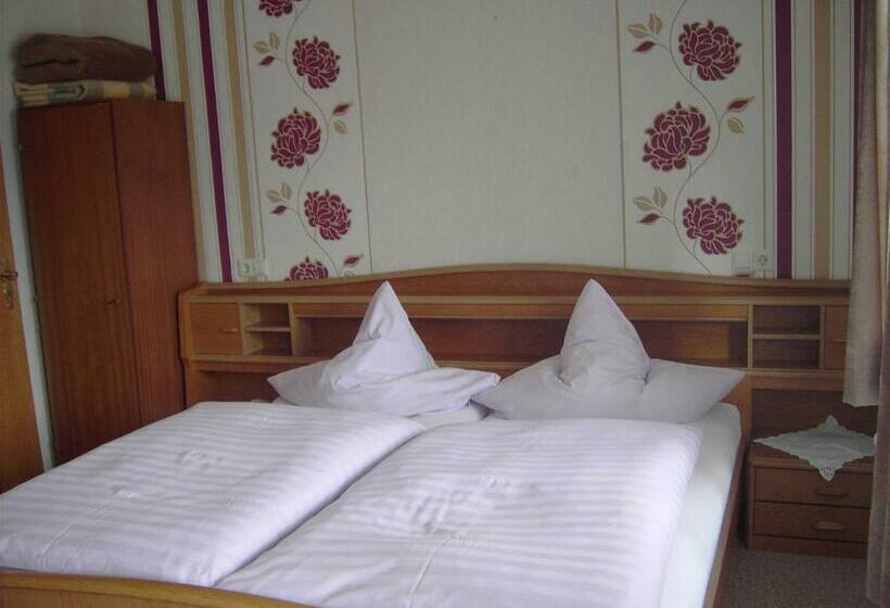 标准间, Garni Schilli