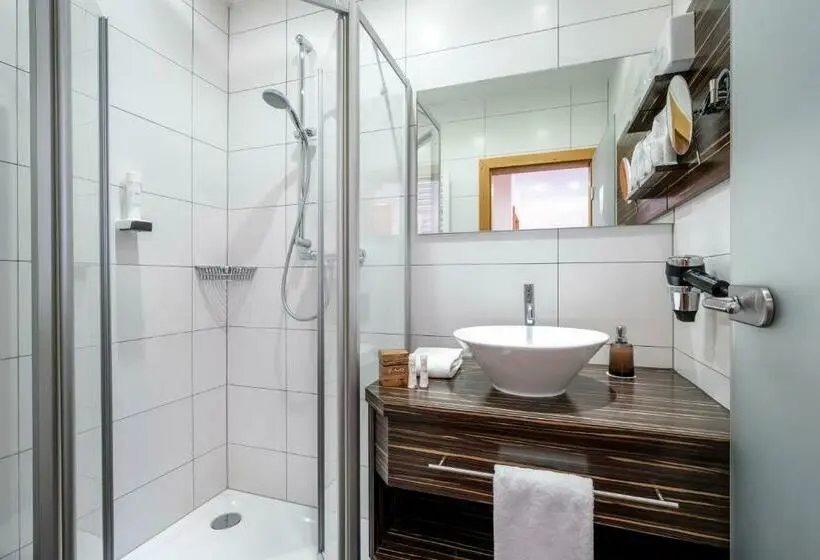スタンダードルーム, Hüttenhof   Wellnesshotel & Luxus Bergchalets   Adults Only