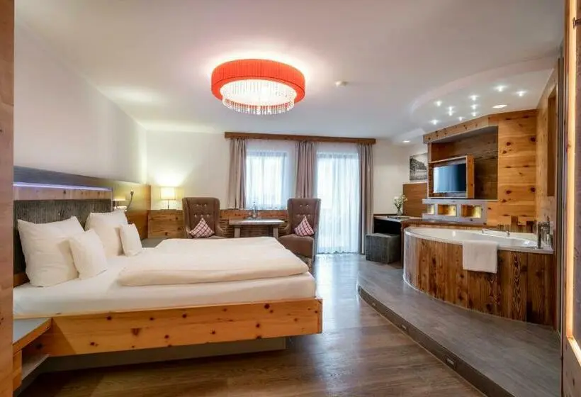デラックスルーム, Hüttenhof   Wellnesshotel & Luxus Bergchalets   Adults Only