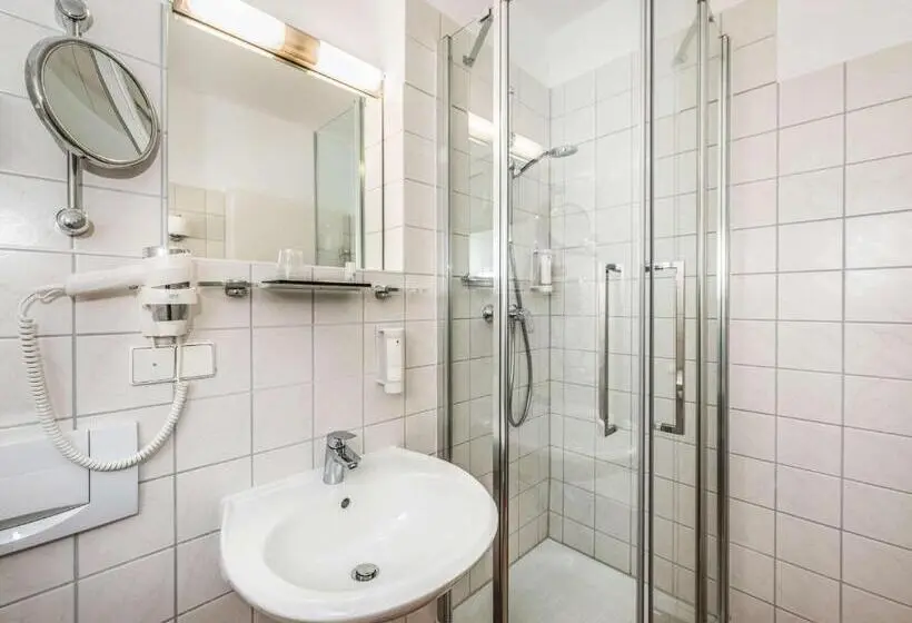Superior-perhehuone, Ibis Styles Offenburg City
