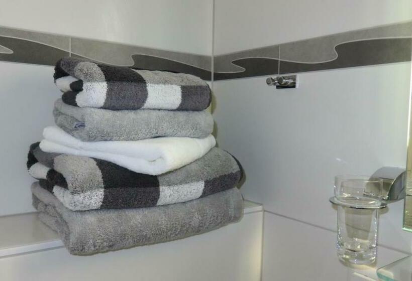 اتاق استاندارد, Pension Alfa