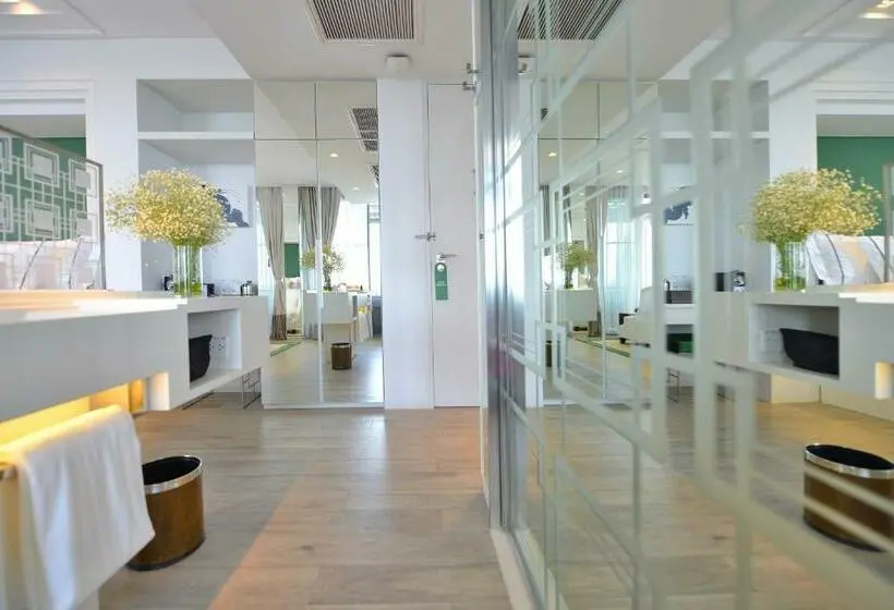 اتاق سوپریور, Riva Arun Bangkok