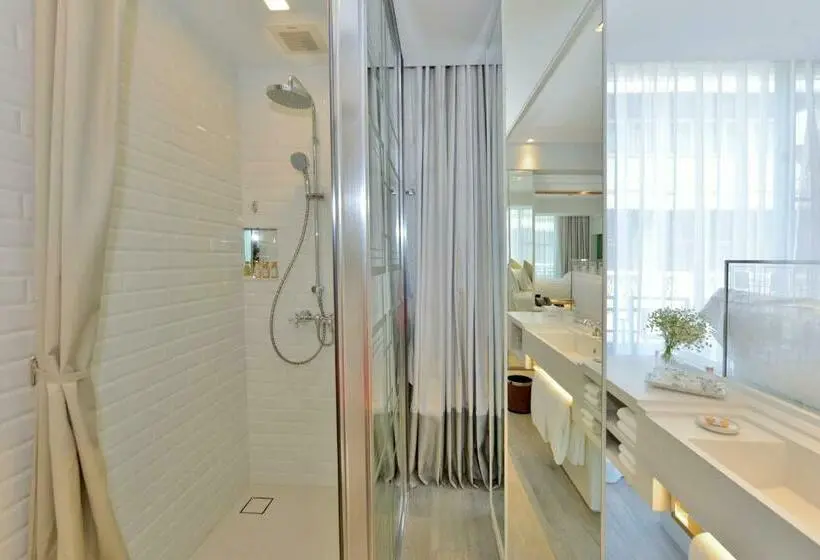 اتاق سوپریور, Riva Arun Bangkok