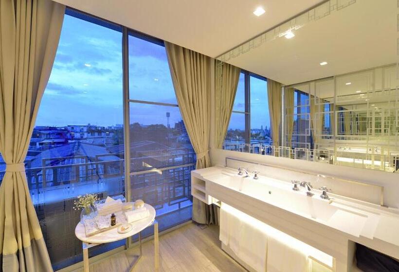 سوئیت پریمیوم, Riva Arun Bangkok