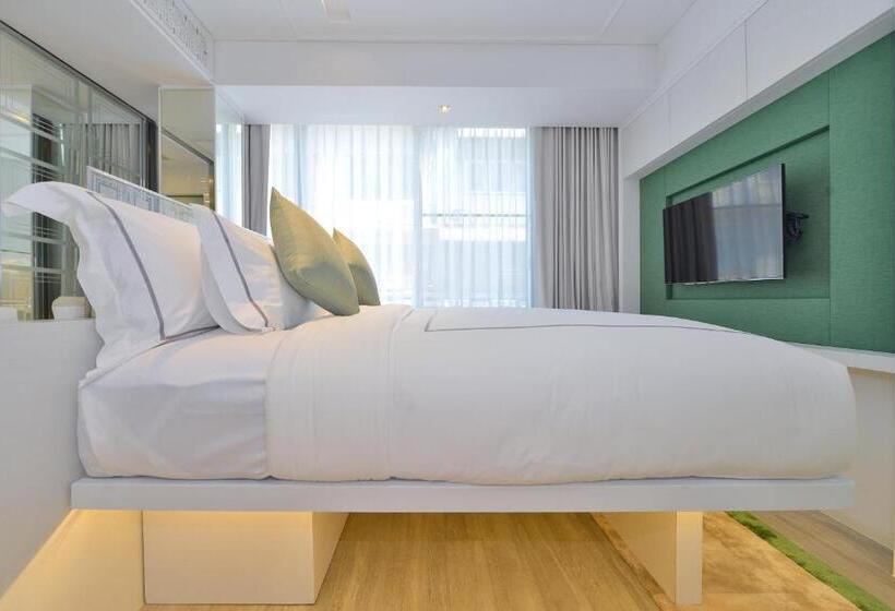 استودیوی استاندارد, Riva Arun Bangkok