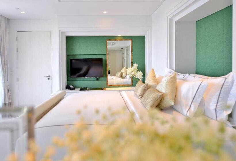 اتاق لوکس با وان آب گرم, Riva Arun Bangkok