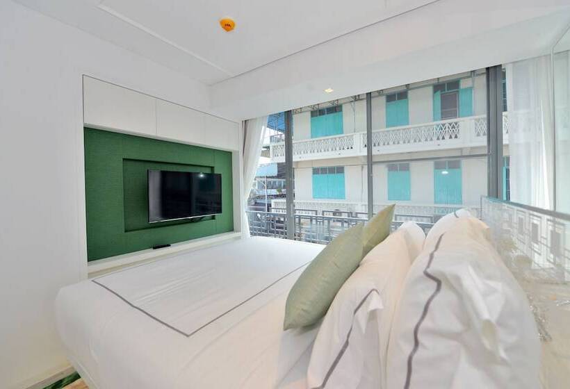 اتاق سوپریور, Riva Arun Bangkok