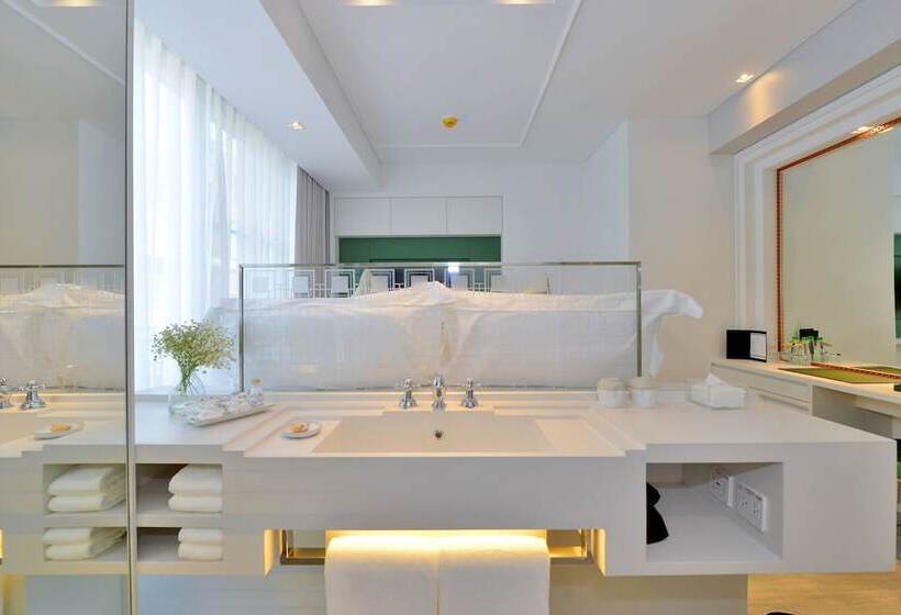 استودیوی استاندارد, Riva Arun Bangkok