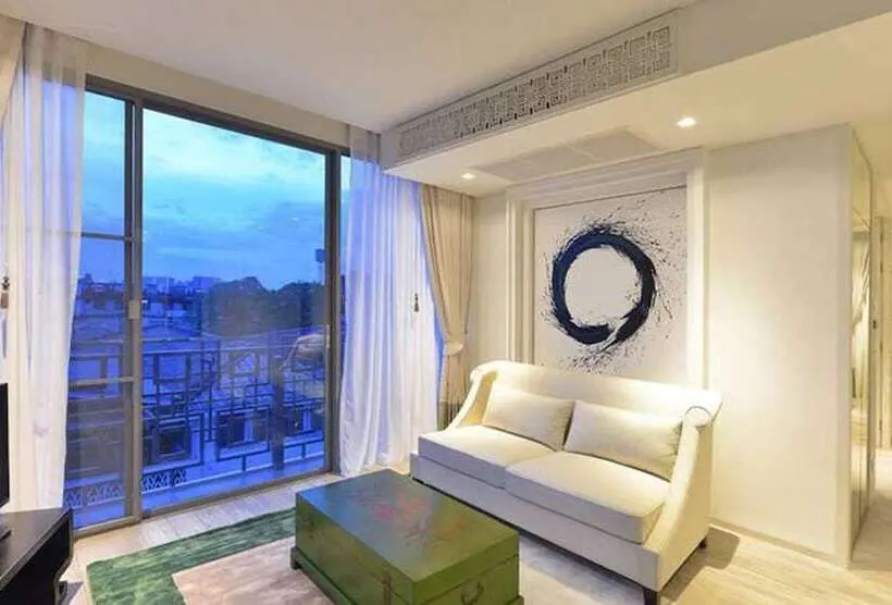سوئیت پریمیوم, Riva Arun Bangkok