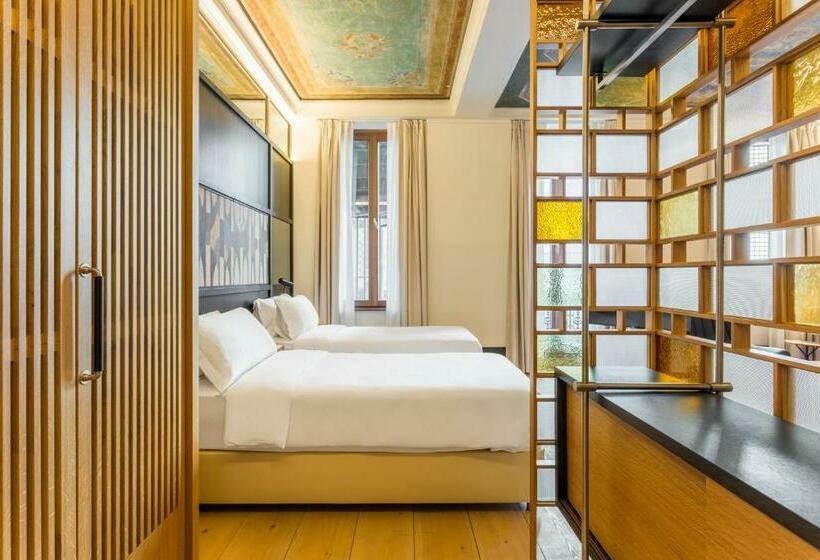 ジュニアスイート, Room Mate Emir