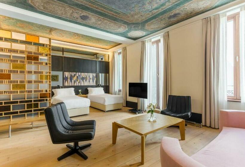 ジュニアスイート, Room Mate Emir