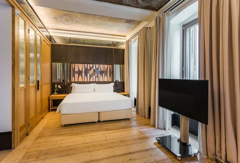 ジュニアスイート, Room Mate Emir