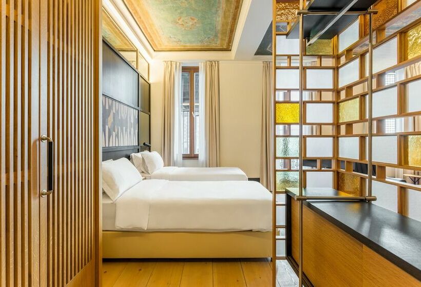 ジュニアスイート, Room Mate Emir